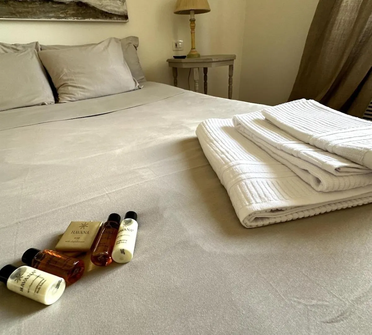 Refined Apartment 19 Rome