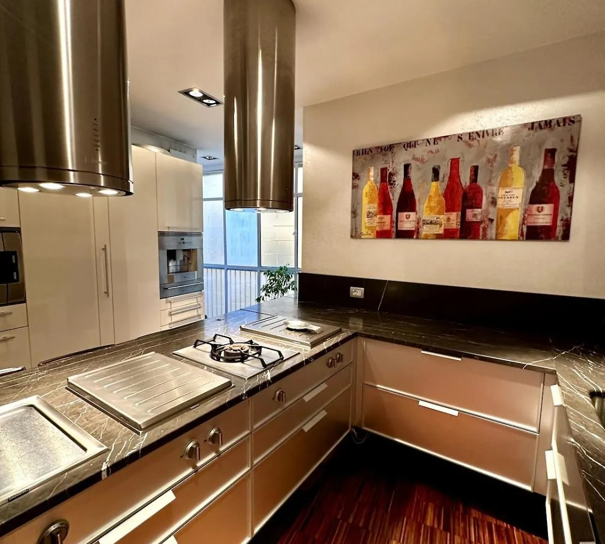 Refined Apartment 19 Rome