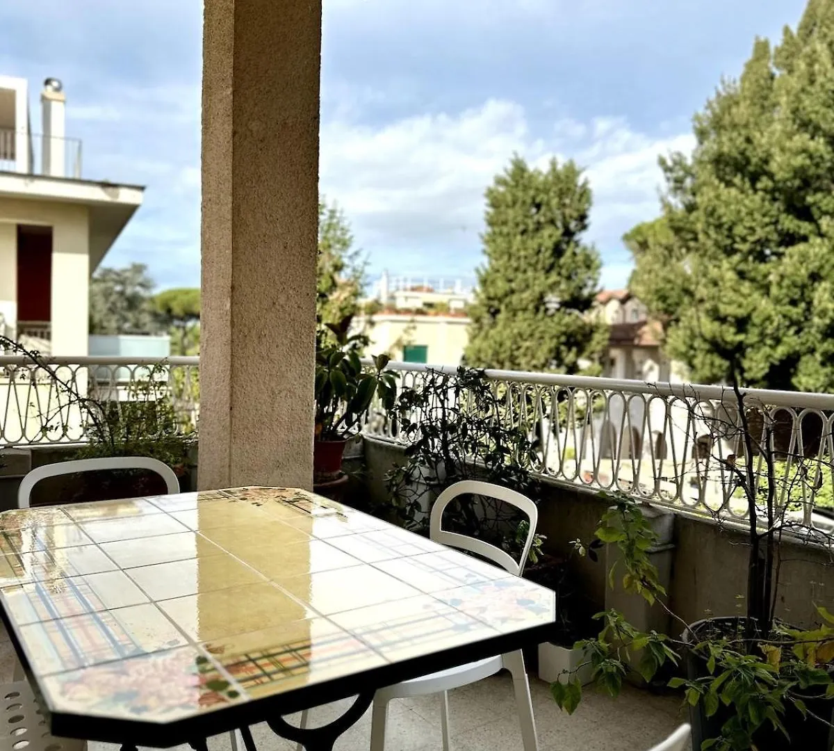 Refined Apartment 19 Rome